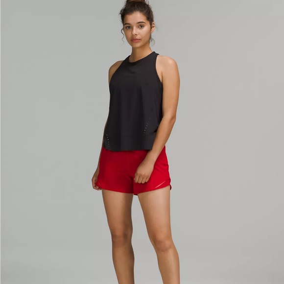 lululemon athletica Pants - Hotty Hot High-Rise Lined Short 4" sz 4